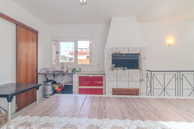 Imagem Casa com 3 Quartos à Venda, 377 m² em Higienópolis - Porto Alegre Imagem Casa com 3 Quartos à Venda, 377 m² em Higienópolis - Porto Alegre