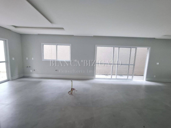 Imagem Casa com 4 Quartos à Venda, 281 m² em Uberaba - Curitiba Imagem Casa com 4 Quartos à Venda, 281 m² em Uberaba - Curitiba