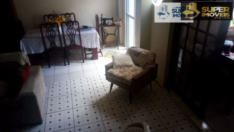 Imagem Casa com 3 Quartos à Venda, 180 m² em Centro - Pelotas Imagem Casa com 3 Quartos à Venda, 180 m² em Centro - Pelotas