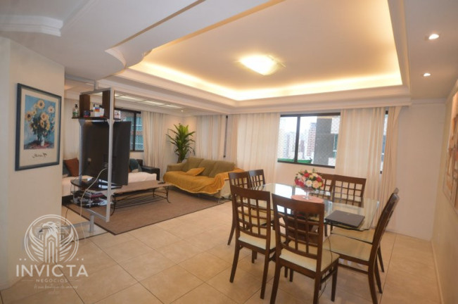 Imagem Apartamento com 3 Quartos à Venda, 228 m² em Centro - Balneário Camboriú Imagem Apartamento com 3 Quartos à Venda, 228 m² em Centro - Balneário Camboriú