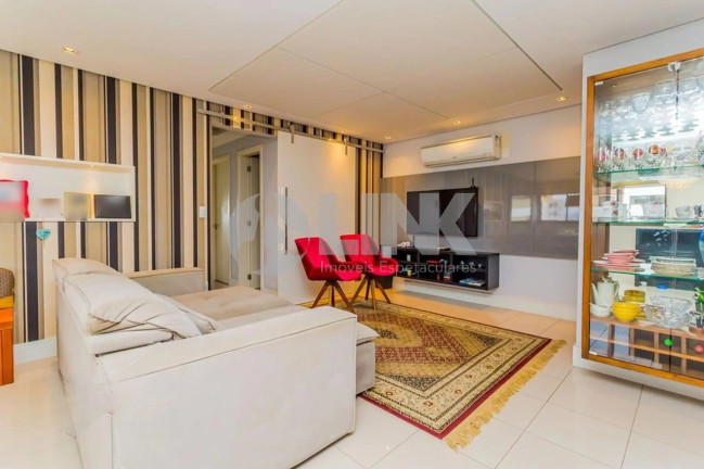 Imagem Apartamento com 3 Quartos à Venda, 94 m² em Cristo Redentor - Porto Alegre Imagem Apartamento com 3 Quartos à Venda, 94 m² em Cristo Redentor - Porto Alegre