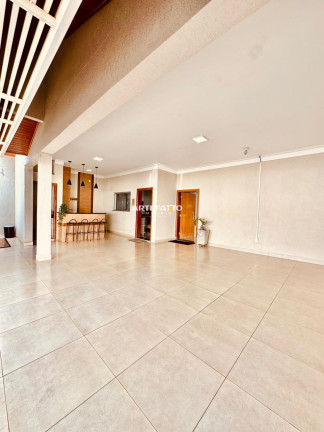 Imagem Casa com 3 Quartos à Venda, 200 m²