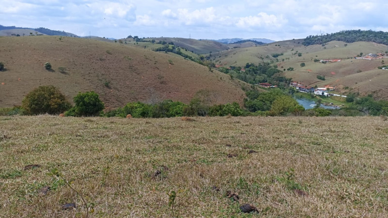 Imagem Chácara com 1 Quarto à Venda, 10 m² em Capim Da Angola - Paraibuna Imagem Chácara com 1 Quarto à Venda, 10 m² em Capim Da Angola - Paraibuna