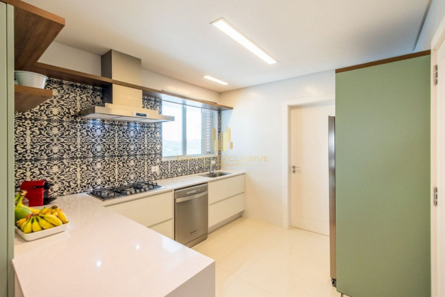 Imagem Apartamento com 3 Quartos à Venda, 179 m² em Centro - Balneário Camboriú Imagem Apartamento com 3 Quartos à Venda, 179 m² em Centro - Balneário Camboriú