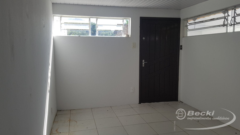 Imagem Casa com 6 Quartos à Venda, 166 m² em Atiradores - Joinville