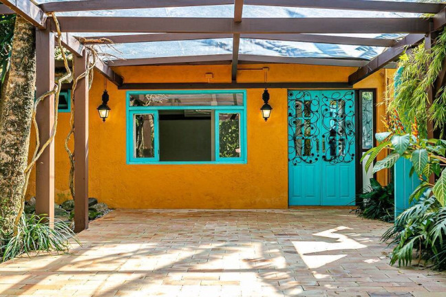 Imagem Casa com 6 Quartos à Venda, em Lagoa Da Conceição - Florianópolis Imagem Casa com 6 Quartos à Venda, em Lagoa Da Conceição - Florianópolis