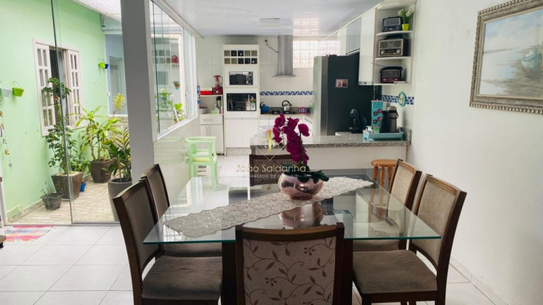 Imagem Casa com 3 Quartos à Venda,  em Centro - Guaratuba