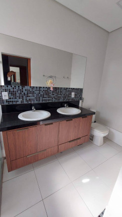 Imagem Casa com 4 Quartos à Venda, 375 m² em Condomínio Belvedere - Cuiabá
