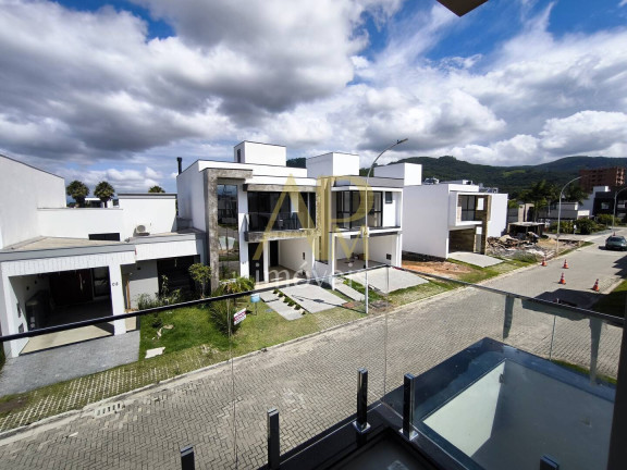 Imagem Casa com 3 Quartos à Venda, 150 m² em Deltaville - Biguaçu Imagem Casa com 3 Quartos à Venda, 150 m² em Deltaville - Biguaçu