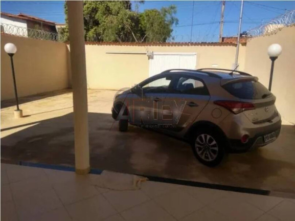 Imagem Casa com 3 Quartos à Venda, 300 m² em Delfino Magalhães - Montes Claros Imagem Casa com 3 Quartos à Venda, 300 m² em Delfino Magalhães - Montes Claros