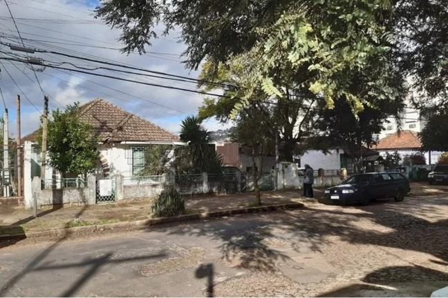 Terreno à Venda, 915 m² em Partenon - Porto Alegre