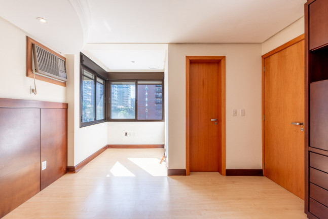 Imagem Cobertura com 4 Quartos à Venda, 242 m² em Rio Branco - Porto Alegre Imagem Cobertura com 4 Quartos à Venda, 242 m² em Rio Branco - Porto Alegre