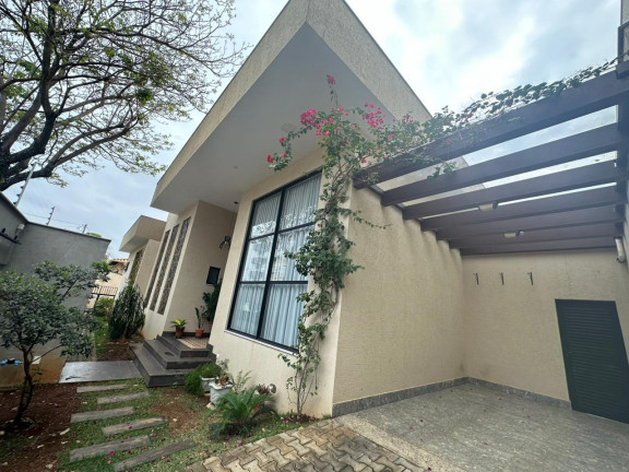 Casa com 3 Quartos à Venda, 387 m² em Cabral - Contagem