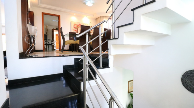 Imagem Casa de Condomínio com 5 Quartos à Venda, 444 m² em Tucuruvi - São Paulo