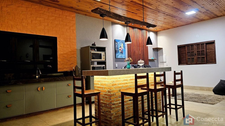 Imagem Imóvel com 2 Quartos à Venda, 2.000 m² em Centro - Patos De Minas
