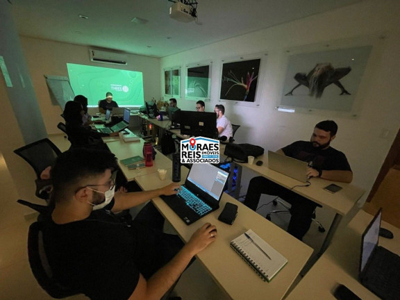 Sala Comercial para Alugar, 55 m² em Jardim Das Acácias - São Paulo