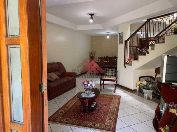 Imagem Casa com 4 Quartos à Venda, 360 m² em Itacoatiara - Niterói Imagem Casa com 4 Quartos à Venda, 360 m² em Itacoatiara - Niterói