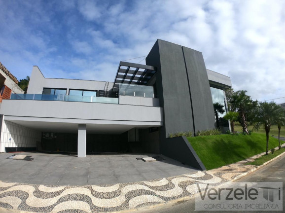 Imagem Casa com 4 Quartos à Venda, 530 m² em Barra - Balneário Camboriú Imagem Casa com 4 Quartos à Venda, 530 m² em Barra - Balneário Camboriú