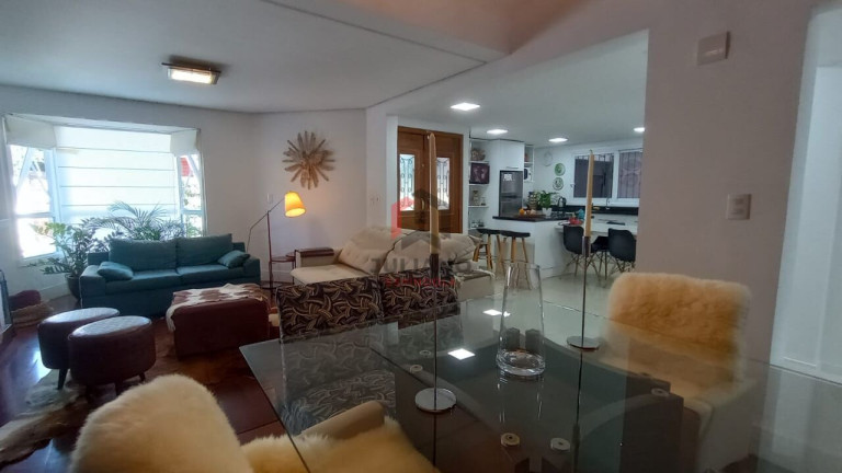 Imagem Casa com 4 Quartos à Venda, 198 m² em Jardim Itu - Porto Alegre