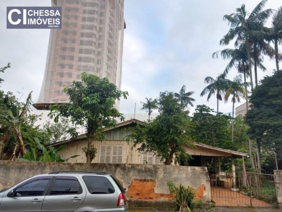 Terreno à Venda, 880 m² em São Judas - Itajaí