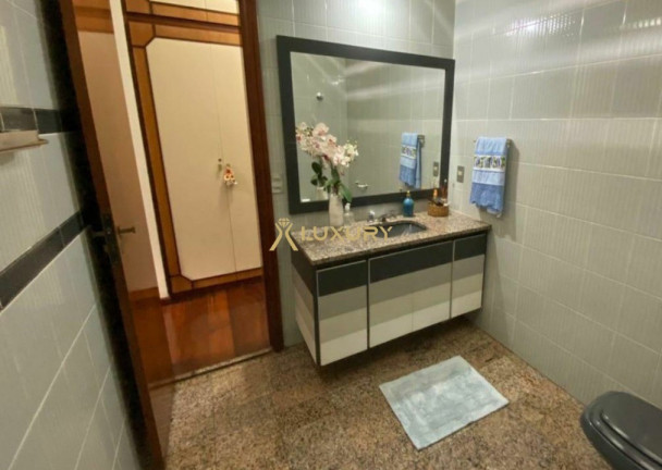 Imagem Imóvel com 6 Quartos à Venda, em Belvedere - Belo Horizonte Imagem Imóvel com 6 Quartos à Venda, em Belvedere - Belo Horizonte
