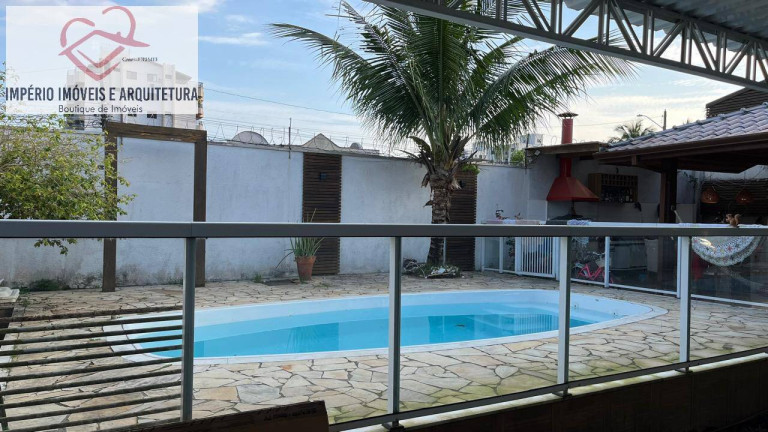Casa com 4 Quartos à Venda,  em Martim De Sá - Caraguatatuba