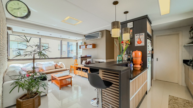 Imagem Imóvel com 2 Quartos à Venda, 86 m² em Petrópolis - Porto Alegre Imagem Imóvel com 2 Quartos à Venda, 86 m² em Petrópolis - Porto Alegre
