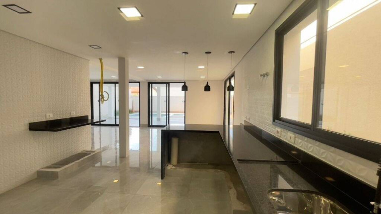 Imagem Casa com 3 Quartos à Venda, 310 m² em Alphaville 3 - Santana De Parnaíba Imagem Casa com 3 Quartos à Venda, 310 m² em Alphaville 3 - Santana De Parnaíba