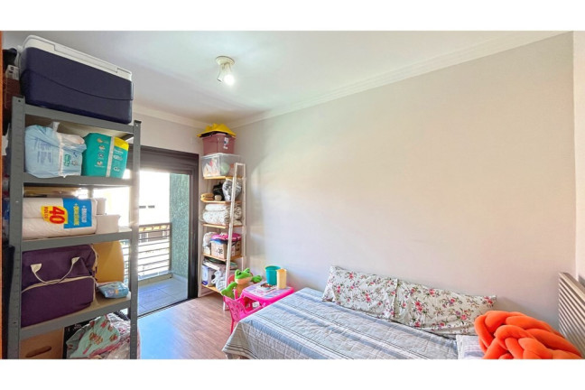 Imagem Casa com 3 Quartos à Venda, em Hípica - Porto Alegre Imagem Casa com 3 Quartos à Venda, em Hípica - Porto Alegre