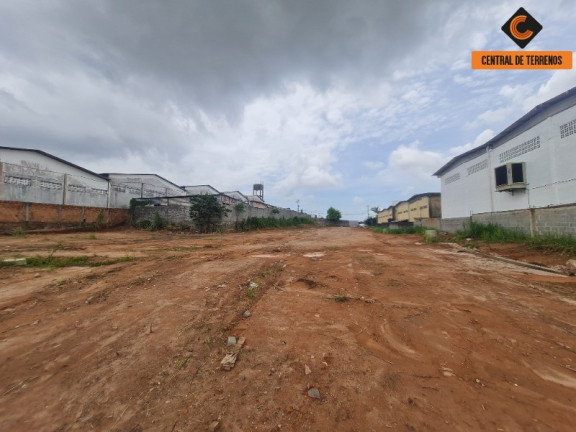 Terreno à Venda, 3.200 m² em Pirajá - Salvador