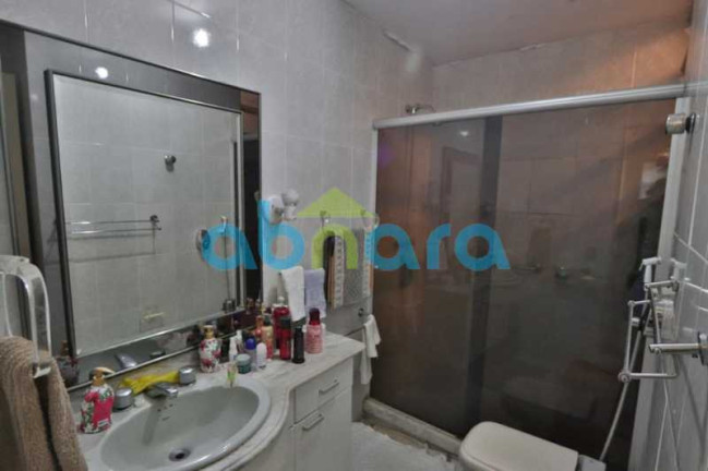 Imagem Apartamento com 2 Quartos à Venda, 75 m² em Copacabana - Rio De Janeiro Imagem Apartamento com 2 Quartos à Venda, 75 m² em Copacabana - Rio De Janeiro