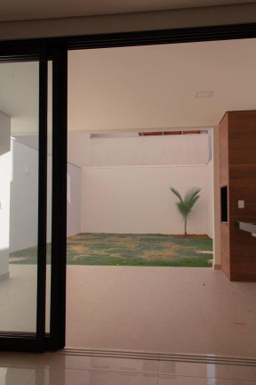 Imagem Imóvel com 3 Quartos à Venda, 156 m²