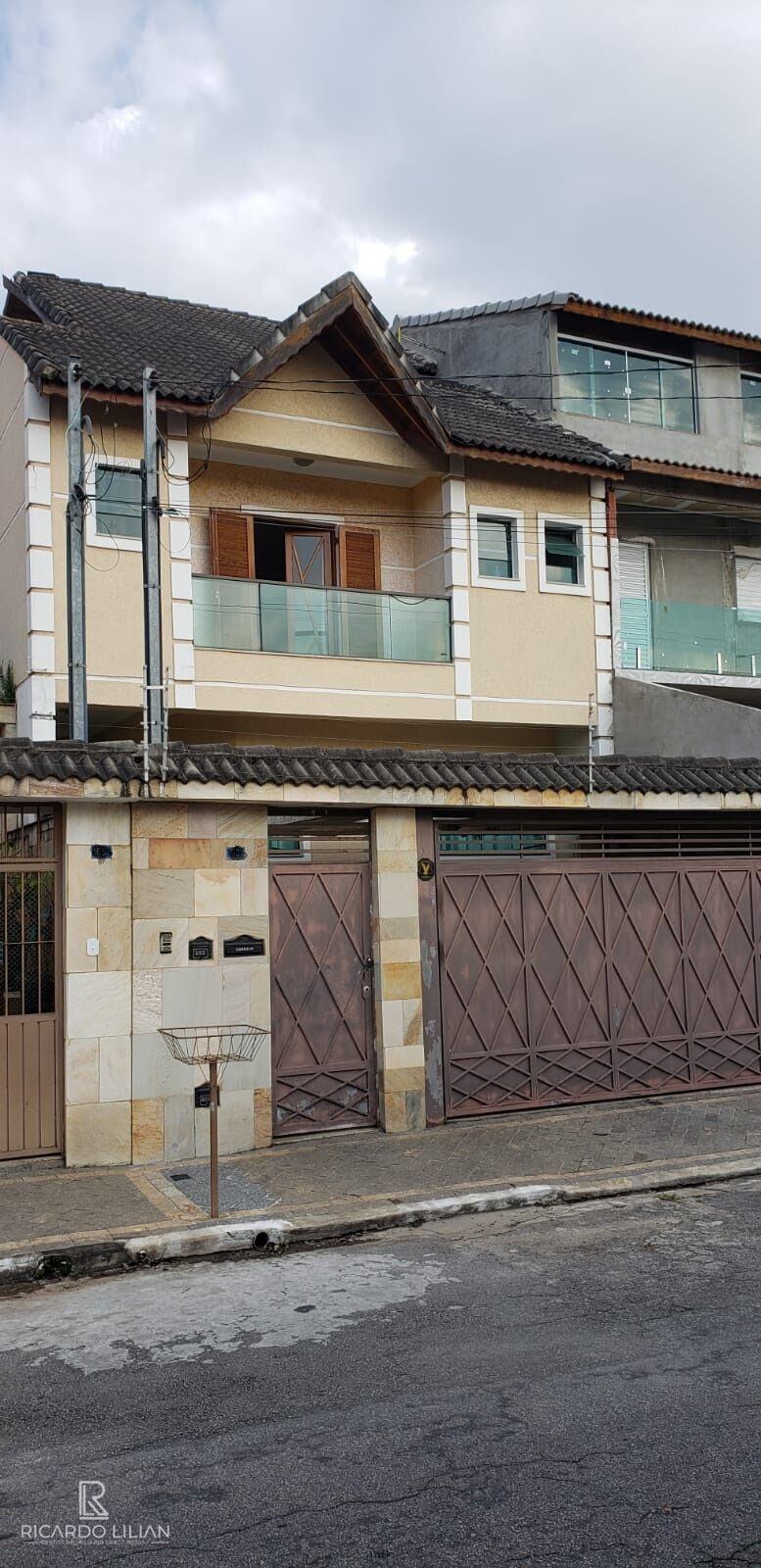 Imagem Casa com 3 Quartos à Venda, 160 m² em Vila Galvão - Guarulhos