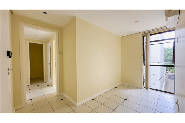 Sala Comercial à Venda,  em Moinhos De Vento - Porto Alegre