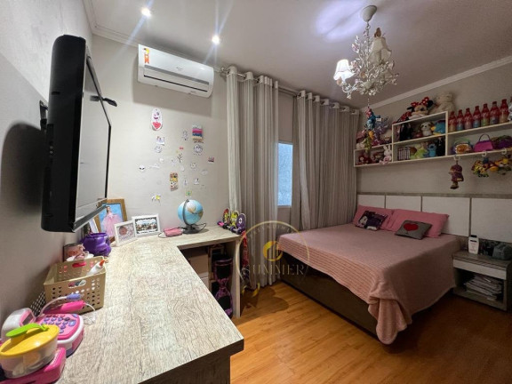 Imagem Casa com 3 Quartos à Venda, 300 m² em Mogi Das Cruzes Imagem Casa com 3 Quartos à Venda, 300 m² em Mogi Das Cruzes
