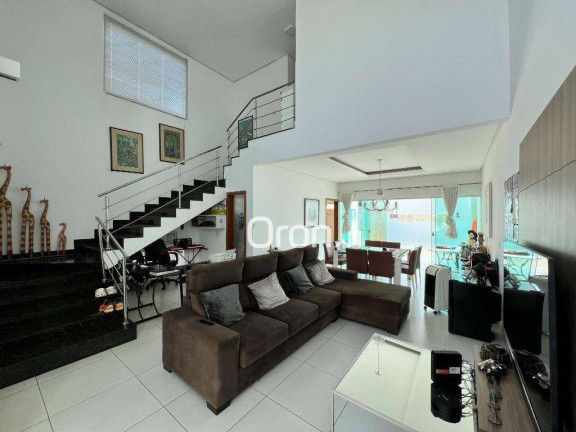 Imagem Sobrado com 3 Quartos à Venda, 324 m² em Loteamento Portal Do Sol I - Goiânia Imagem Sobrado com 3 Quartos à Venda, 324 m² em Loteamento Portal Do Sol I - Goiânia