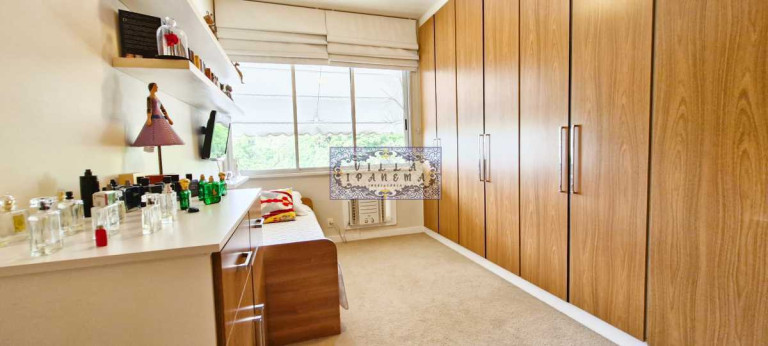 Imagem Apartamento com 3 Quartos à Venda, 136 m² em Leblon - Rio De Janeiro Imagem Apartamento com 3 Quartos à Venda, 136 m² em Leblon - Rio De Janeiro