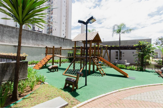 Imagem Imóvel com 2 Quartos à Venda, em Vila Antonieta - São Paulo Imagem Imóvel com 2 Quartos à Venda, em Vila Antonieta - São Paulo