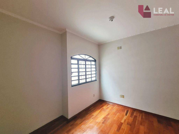 Imagem Casa com 3 Quartos à Venda, 250 m² em Esplanada - Pouso Alegre