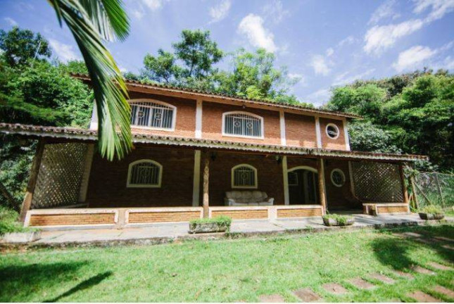 Chácara com 5 Quartos à Venda, 4 m² em Cachoeira Abaixo - Piracaia