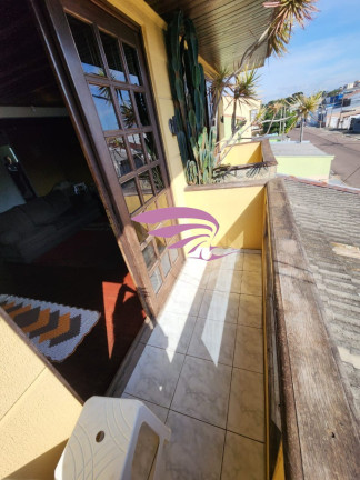 Imagem Casa com 3 Quartos à Venda, 246 m² em Xaxim - Curitiba