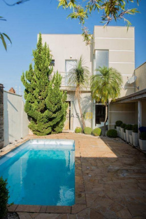 Casa com 3 Quartos à Venda, 207 m² em Parque Novo Mundo - Americana