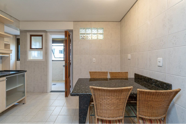 Imagem Apartamento com 3 Quartos à Venda, 110 m² em Petrópolis - Porto Alegre Imagem Apartamento com 3 Quartos à Venda, 110 m² em Petrópolis - Porto Alegre