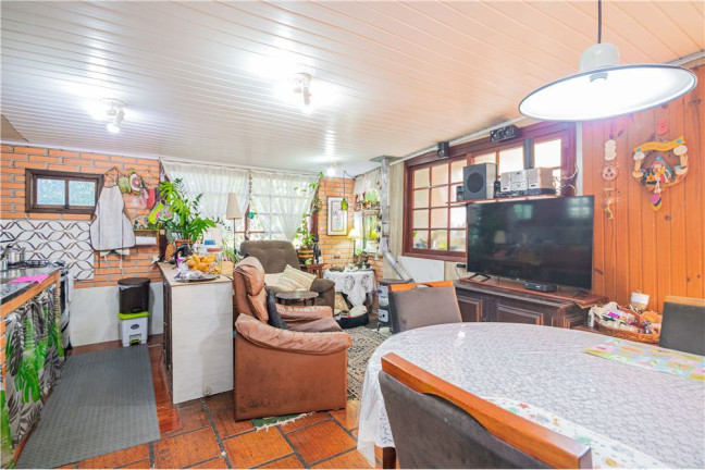 Imagem Casa com 5 Quartos à Venda,  em Petrópolis - Porto Alegre