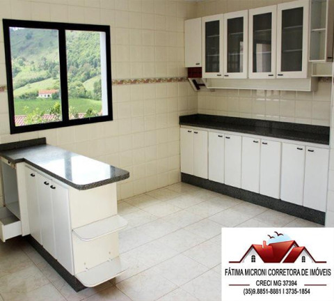 Imagem Casa com 3 Quartos à Venda, 250 m² em Centro - Caldas Imagem Casa com 3 Quartos à Venda, 250 m² em Centro - Caldas