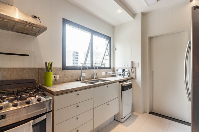 Imagem Apartamento com 2 Quartos à Venda, 180 m² em Moema - São Paulo