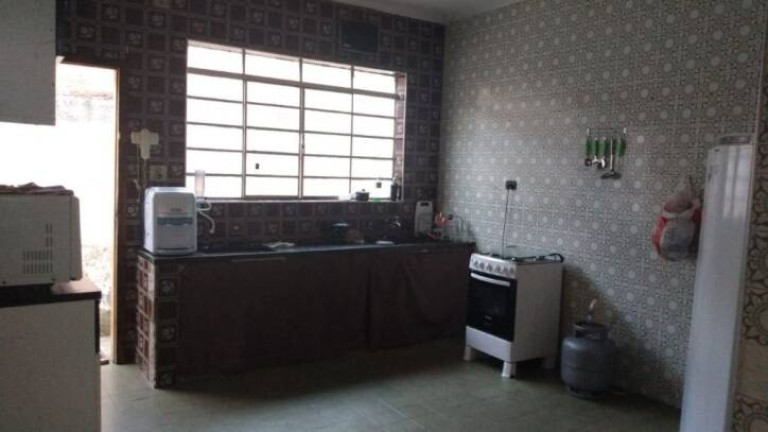 Imagem Casa com 4 Quartos à Venda, 270 m² em Parque São Jorge - Taubaté