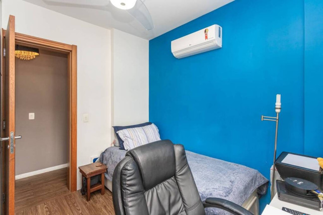 Imagem Imóvel com 3 Quartos à Venda, 90 m² em Cristal - Porto Alegre