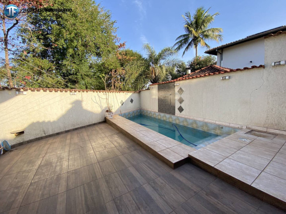 Imagem Casa com 3 Quartos à Venda, 351 m² em Das águas - Ipatinga