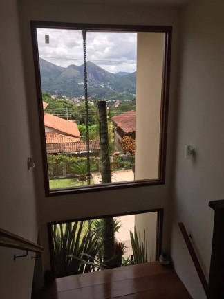 Imagem Casa com 4 Quartos à Venda,  em Braunes - Nova Friburgo